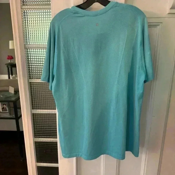 Lululemon men’s performance short sleeve tee shirt Aqua blue size XXL - Picture 3 of 9